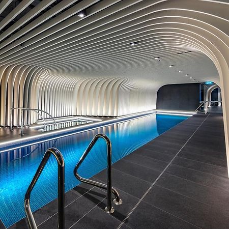 Skye Suites Sydney Kültér fotó The pool at The Standard London