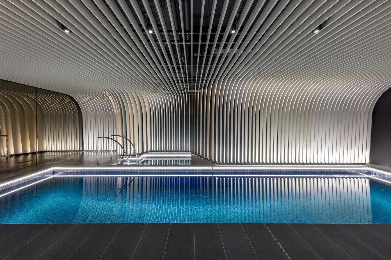 Skye Suites Sydney Kültér fotó The pool at The Standard London