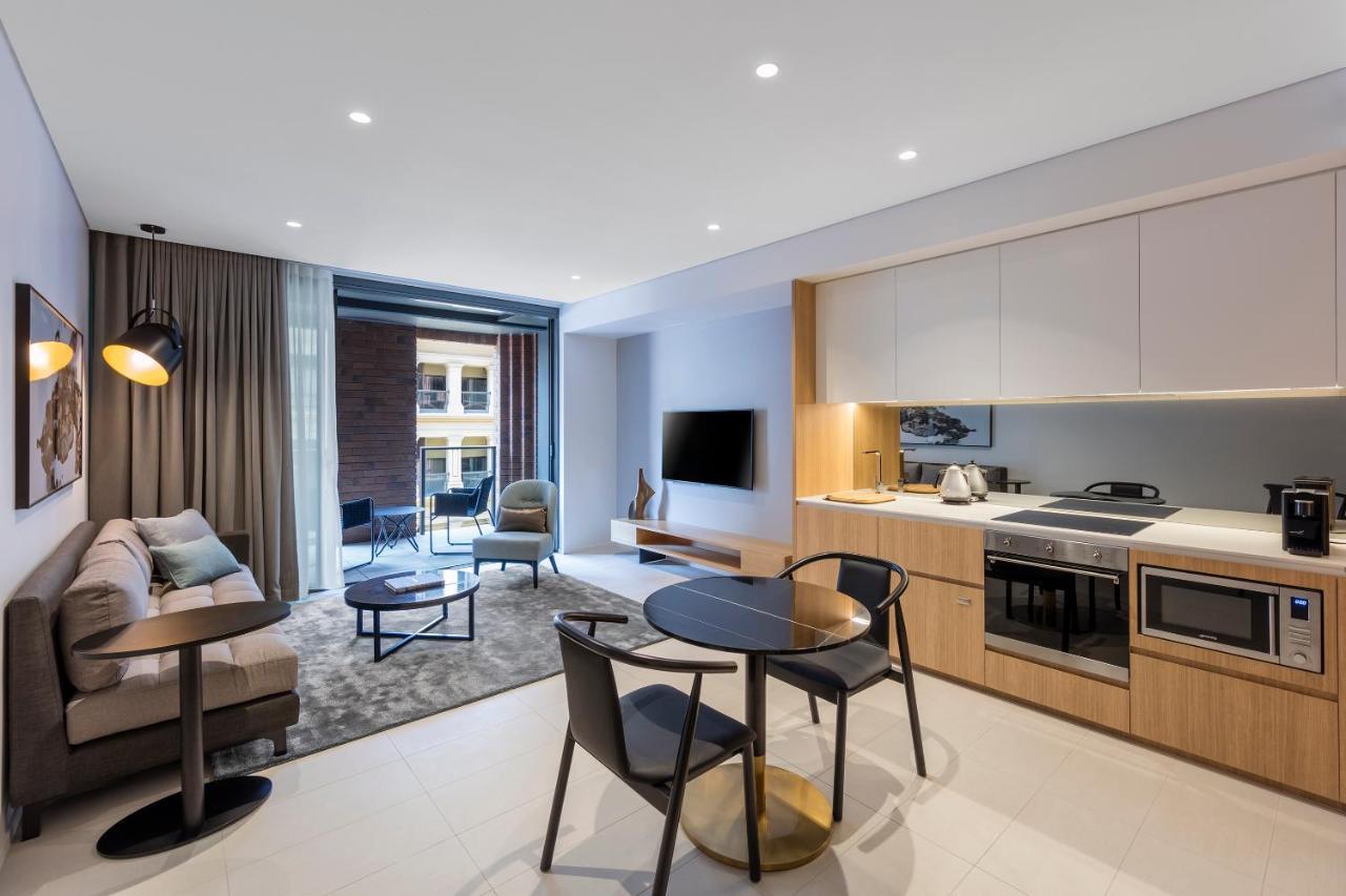 Skye Suites Sydney Kültér fotó A typical apartment at The Standard London