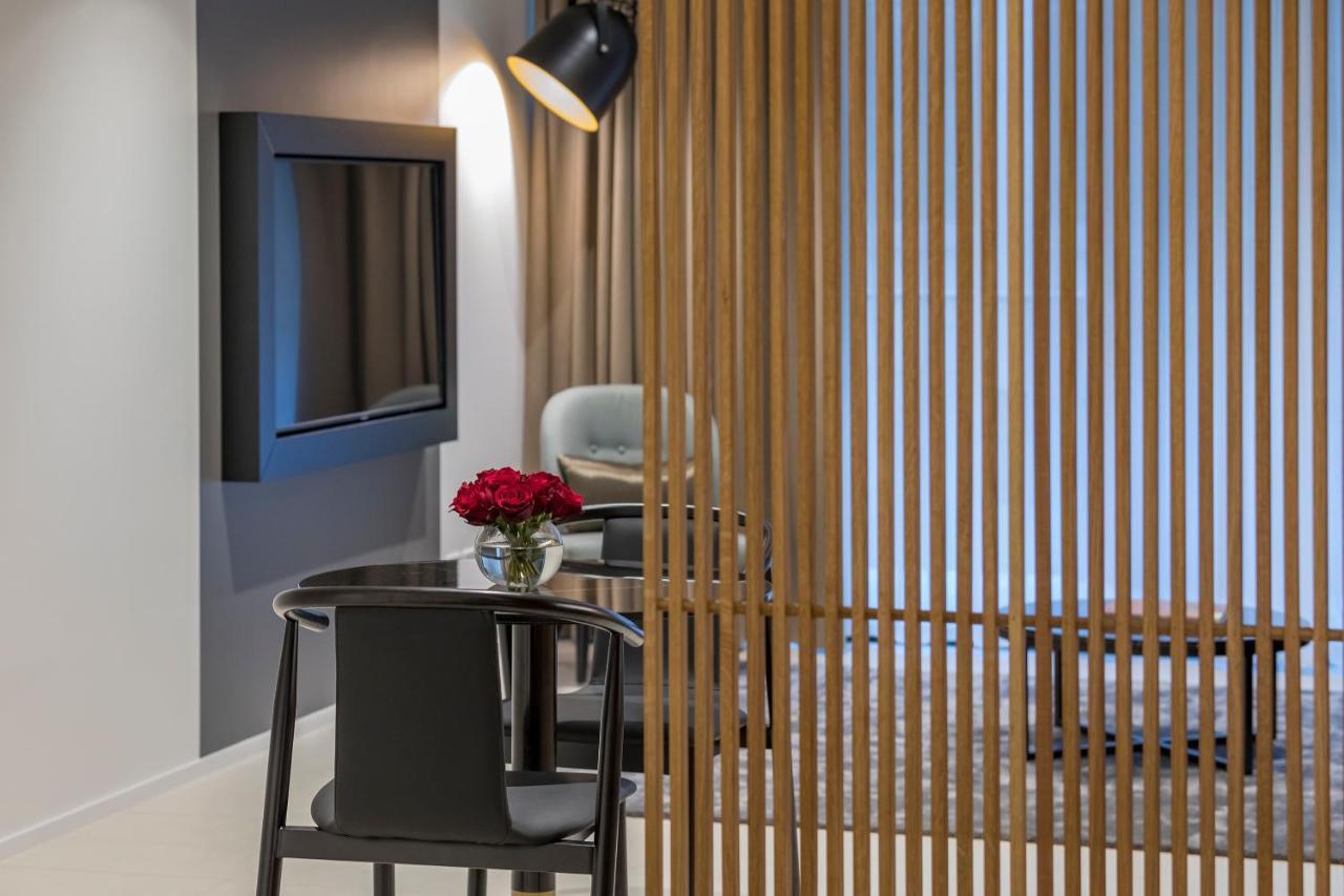 Skye Suites Sydney Kültér fotó A room divider